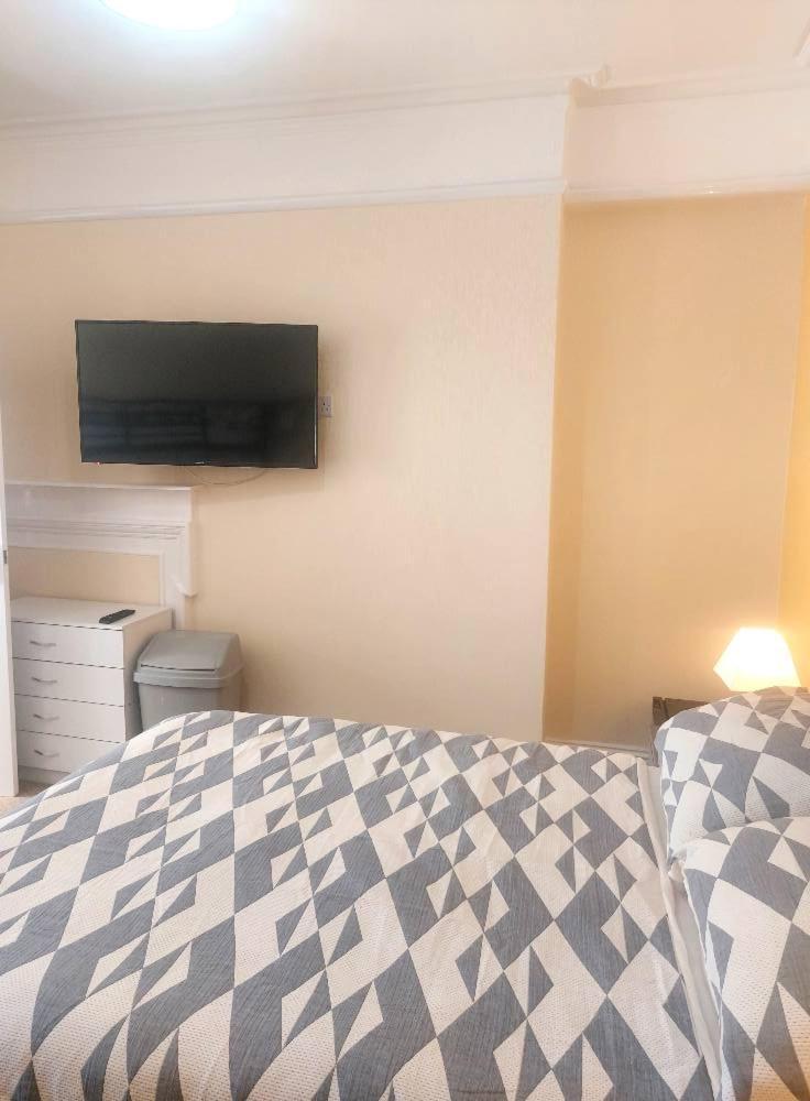 Lea Hurst B & B Bournemouth Eksteriør bilde