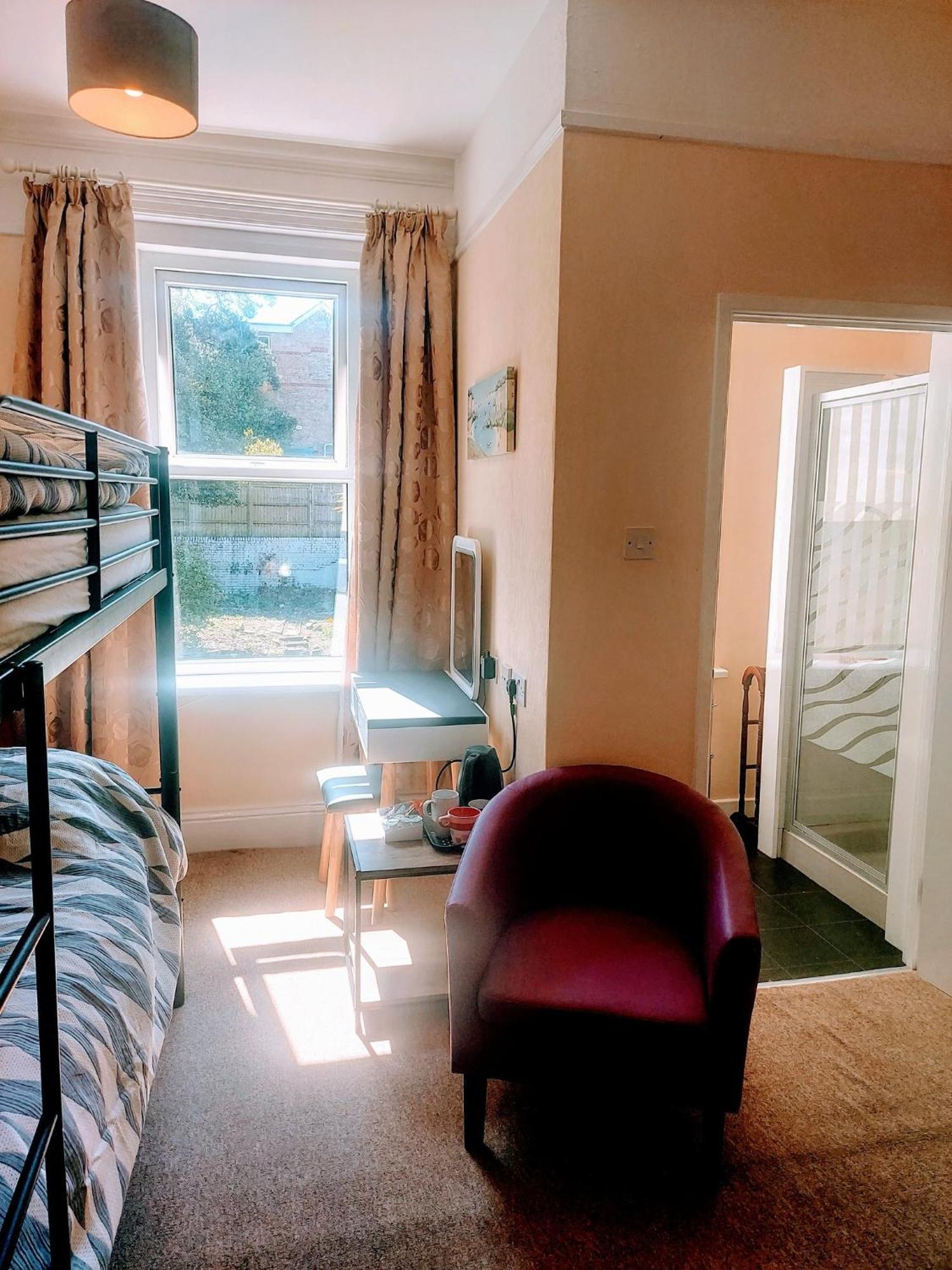 Lea Hurst B & B Bournemouth Eksteriør bilde