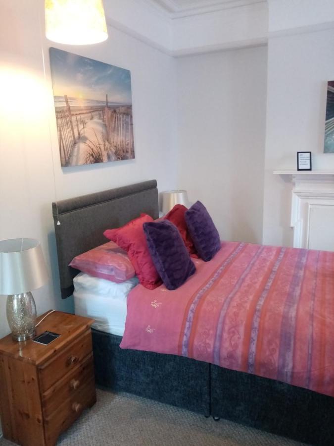 Lea Hurst B & B Bournemouth Eksteriør bilde
